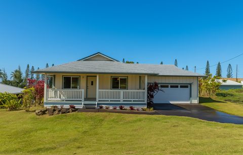 Photo of 94-6663 Kamaoa Rd, Naalehu, HI 96772 (MLS # 725494)