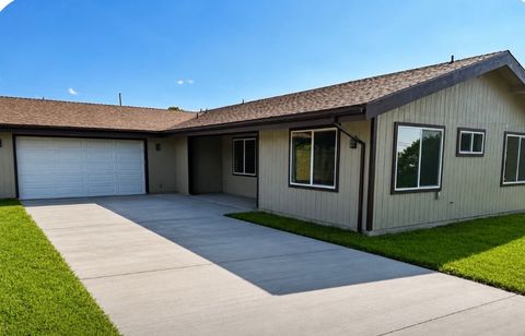 Photo of 94-1679 Kaulua St, Naalehu, HI 96772 (MLS # 719318)