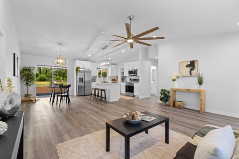 Photo of 15-1698 5th Ave, Keaau, HI 96749 (MLS # 722510)