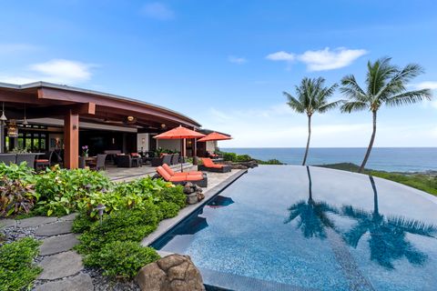 Photo of 81-555 Kaiue St, Kealakekua, HI 96750 (MLS # 729297)