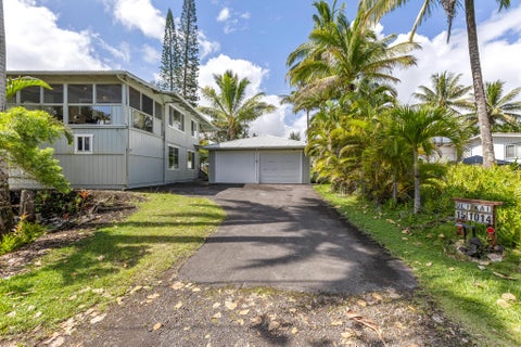Photo of 15-1014 Ala Heiau Rd, Keaau, HI 96749 (MLS # 733888)