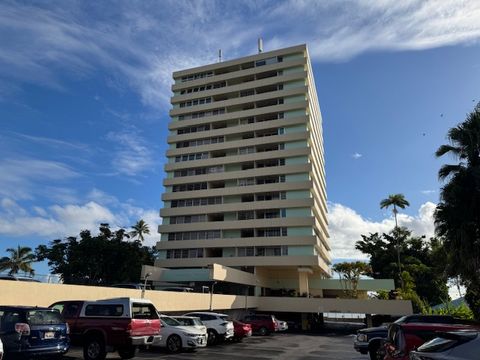 Photo of 84 Bayshore Towers #302, Hilo, HI 96720 (MLS # 723987)