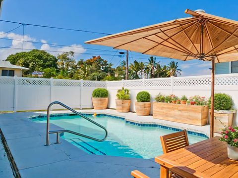 Photo of 51 Ahona Pl, Hilo, HI 96720 (MLS # 727730)