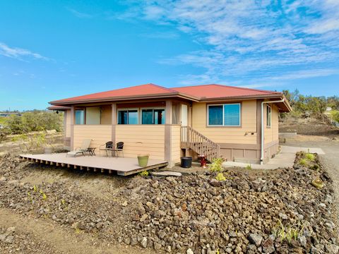 Photo of 92-8490 Jasmine Dr, Ocean View, HI 96737 (MLS # 726525)