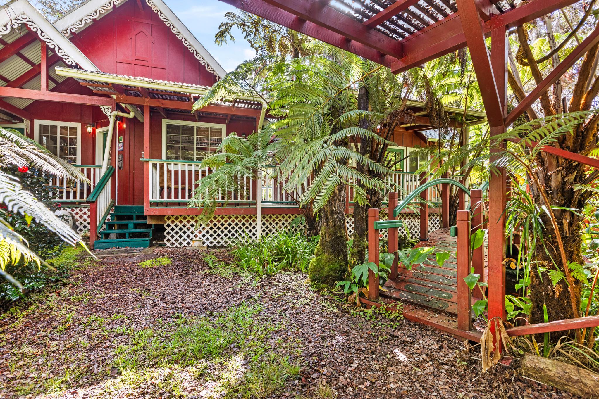 11-3895 5th St. Mauna Loa Estates
Custom Volcano Chalet
Asking $574,900 see MLS # 725451