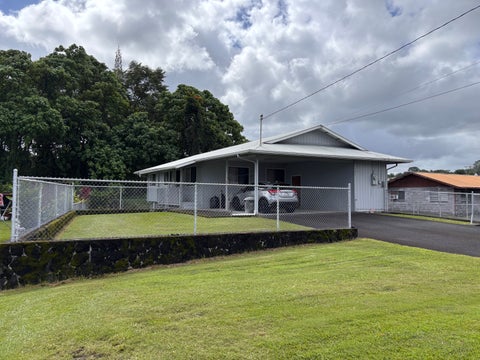 Photo of 365 Kukuau St, Hilo, HI 96720 (MLS # 733803)