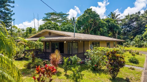 Photo of 15-2786 Kawakawa St, Pahoa, HI 96778 (MLS # 733959)