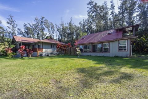 Photo of 87-2500 Luana Pl, Captain Cook, HI 96704 (MLS # 725588)