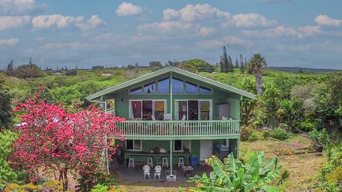 Photo of 94-6529 Makaniakua Rd, Naalehu, HI 96772 (MLS # 722739)