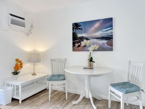 Photo of 75-5776 Kuakini Hwy #327, Kailua Kona, HI 96740 (MLS # 727227)