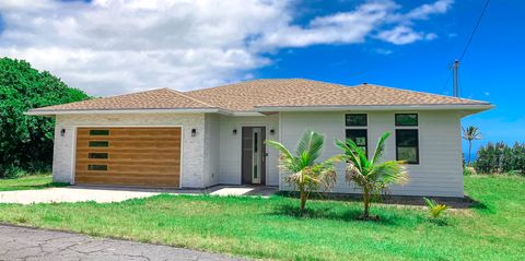 Photo of 94-1723 Kaulua St, Naalehu, HI 96772 (MLS # 723283)