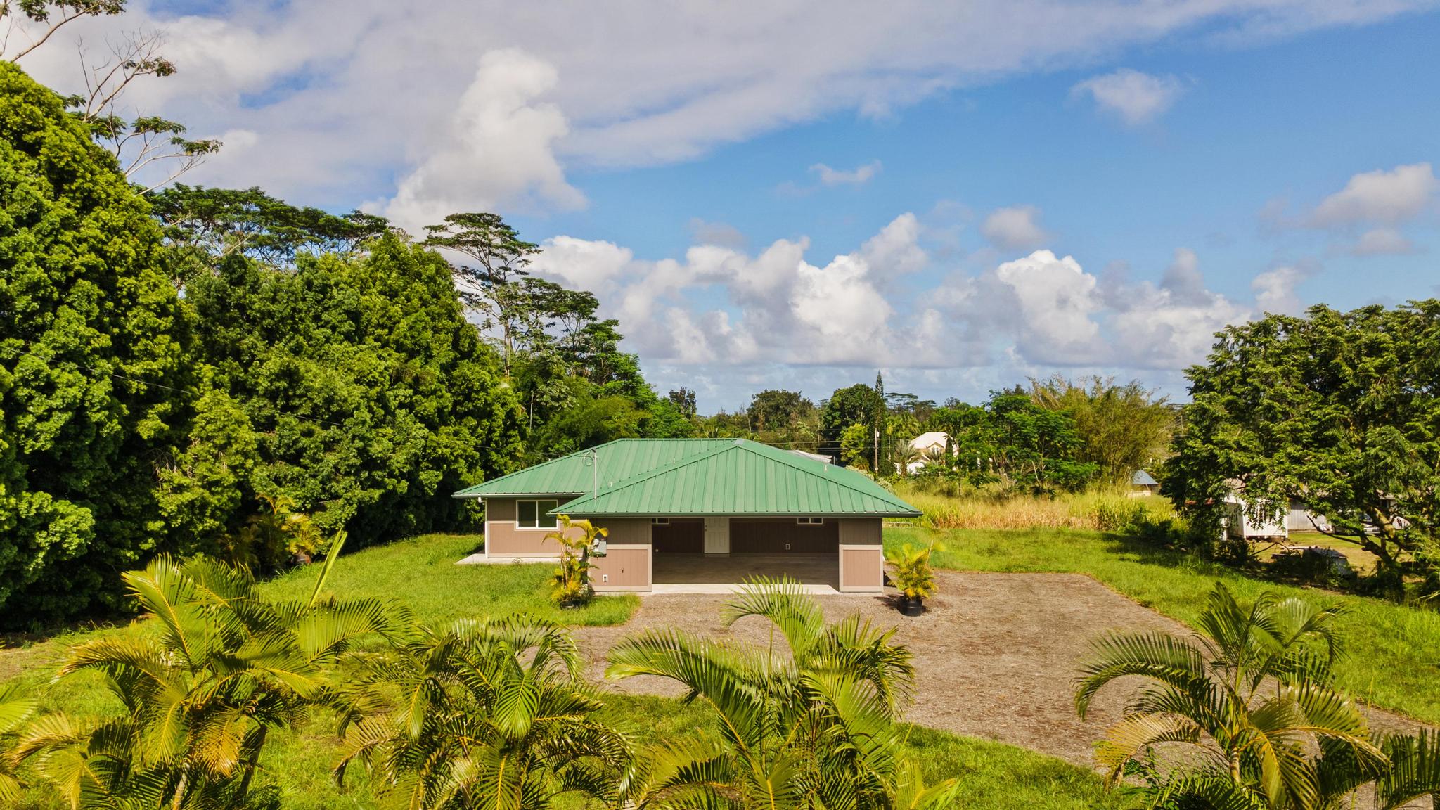 BRAND NEW 3 Bedroom Home in Hawaiian Paradise Park!