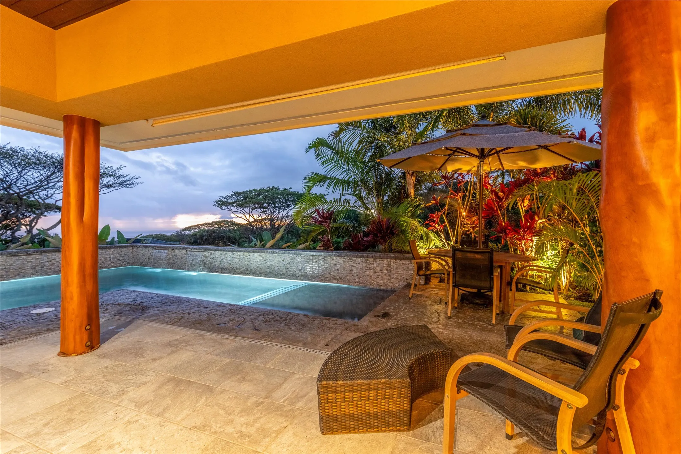 Kailua-Kona, Hawaii 96740, United States, 4 Bedrooms Bedrooms, ,3 BathroomsBathrooms,Residential,Active,4809