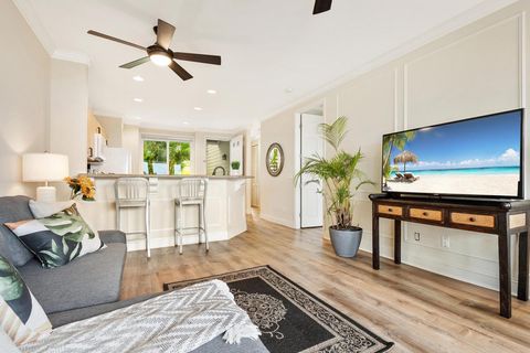 Photo of 75-6009 Alii Dr #P3, Kailua-Kona, HI 96740 (MLS # 724439)
