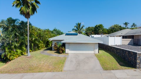 Photo of 77-157 Koakoa St, Kailua Kona, HI 96740 (MLS # 733875)
