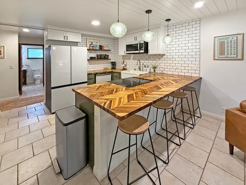 Photo of 75-123 Lunapule Rd #104, Kailua Kona, HI 96740 (MLS # 727236)