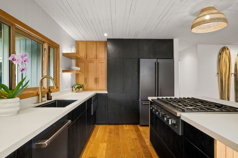 Tiny photo for 4462 Pukalani Pl, Kilauea, HI 96754 (MLS # 724820)