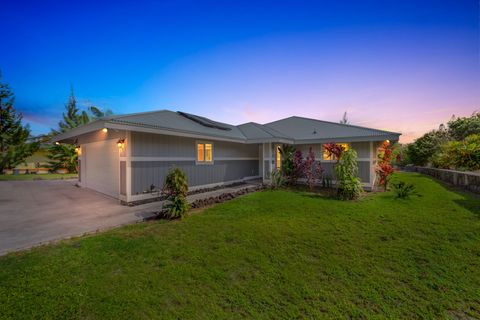 Photo of 94-6661 Kamaoa Rd, Naalehu, HI 96772 (MLS # 727531)