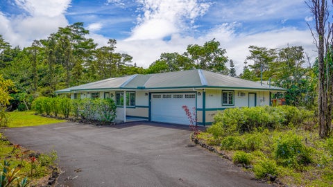 Photo of 15-1688 6th Ave, Keaau, HI 96749 (MLS # 733054)