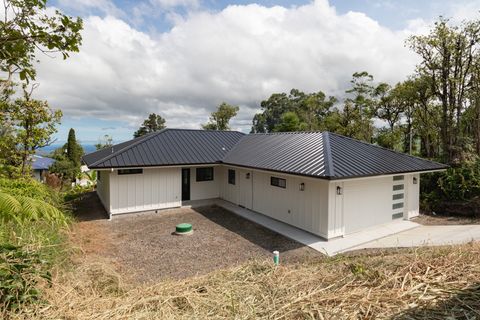 Photo of 25-70 Malumalu St, Hilo, HI 96720 (MLS # 727201)