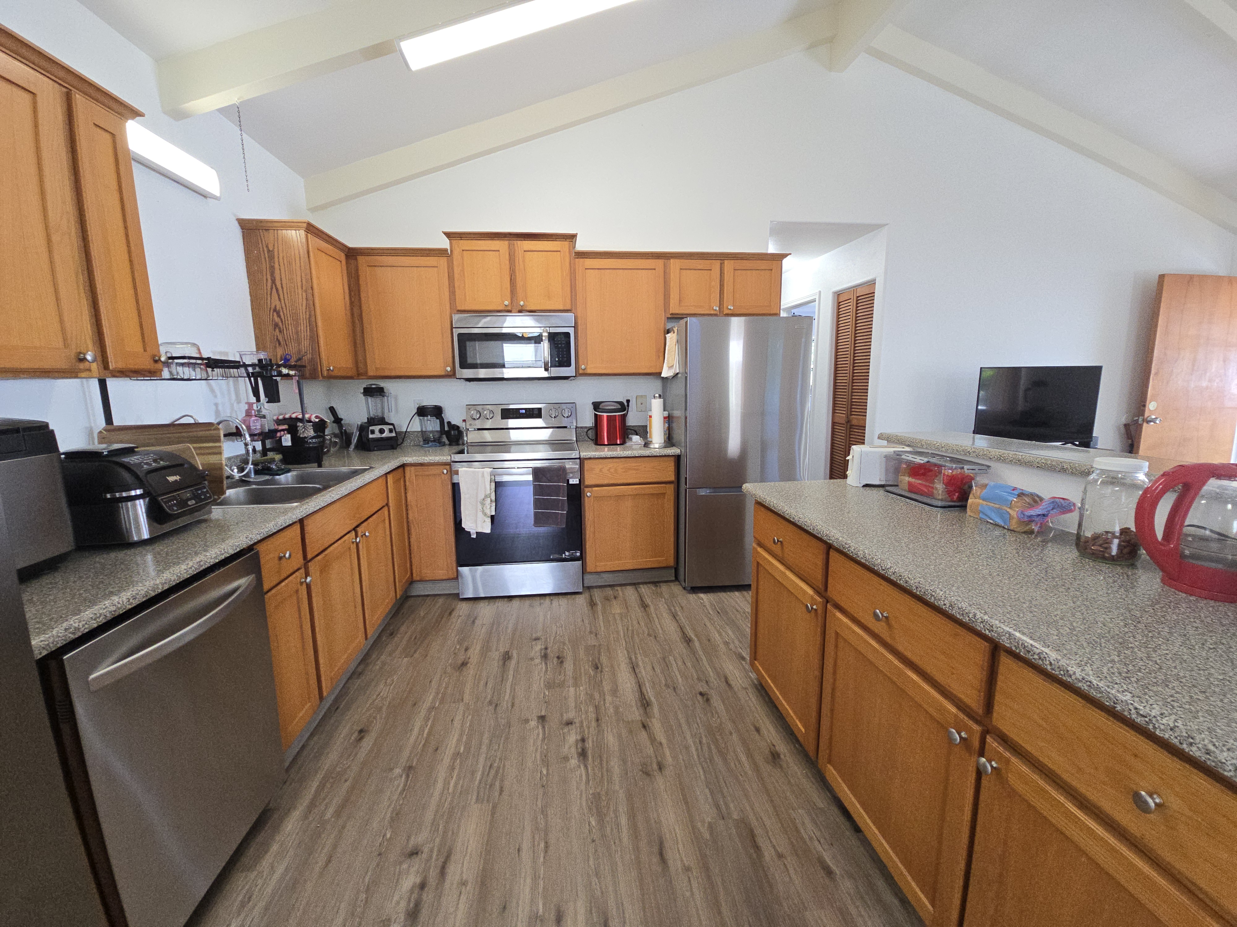 15-1945 8TH AVE