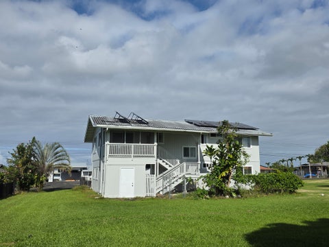 Photo of 91 Hoomalu St, Hilo, HI 96720 (MLS # 731596)