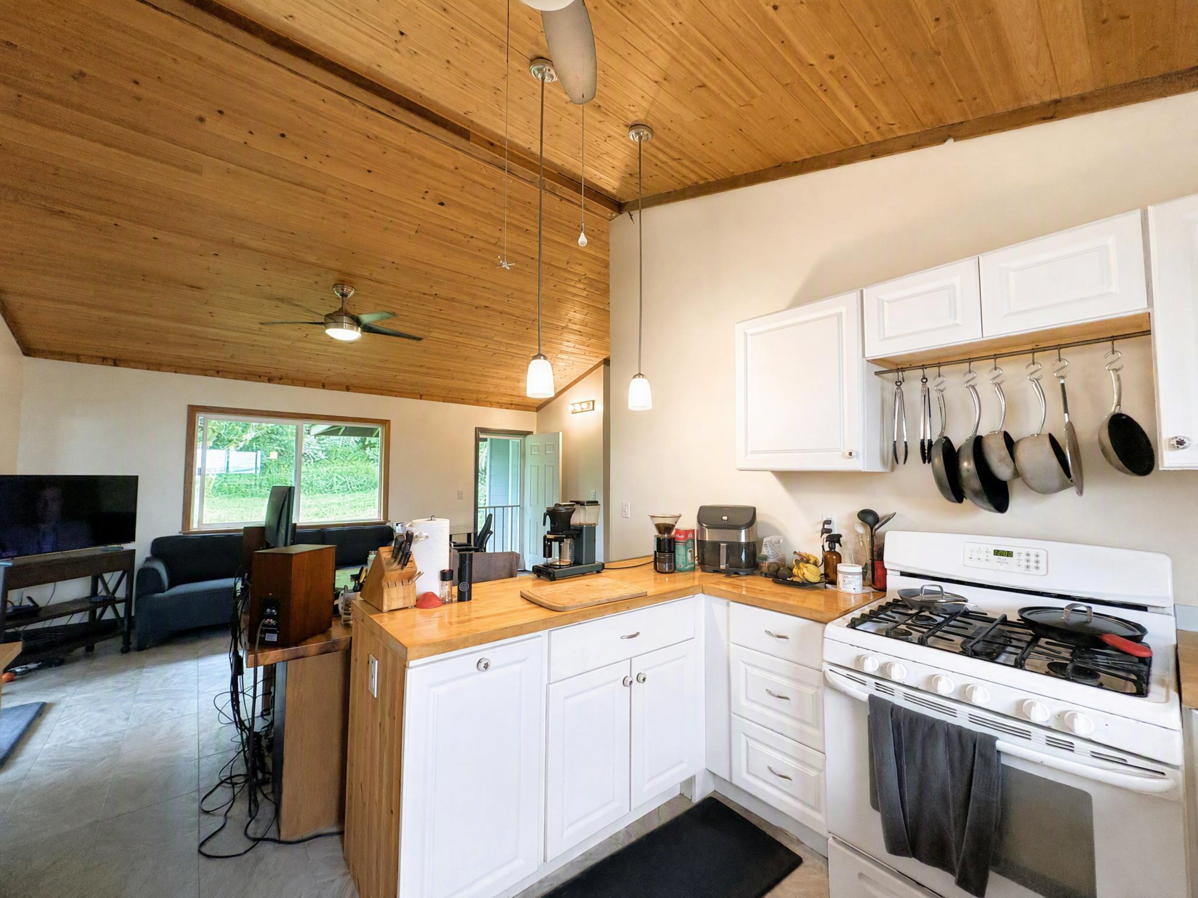 16-1840 39TH AVE - Photo 4