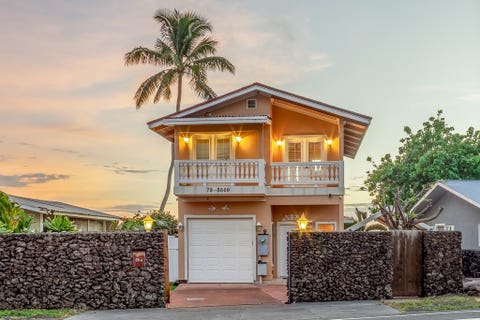 Photo of 78-6666 Alii Dr, Kailua Kona, HI 96740 (MLS # 730361)
