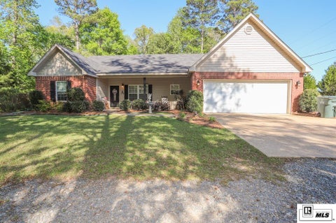 Homes For Sale - 915 Woods Road<br/> Ruston, LA 71270