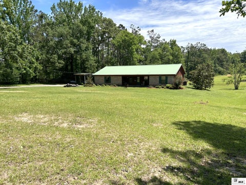 Homes For Sale - 915 New Chapel Hill Road<br/> Calhoun, LA 71225