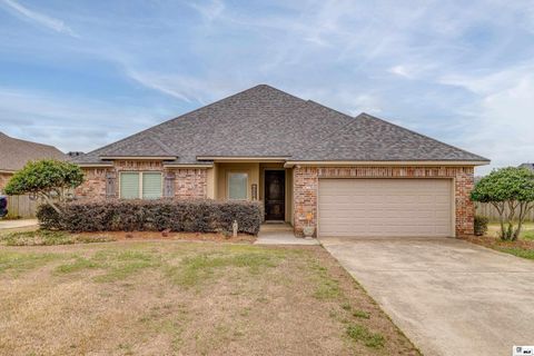 Homes For Sale - 211 Barker Drive<br/> Monroe, LA 71203