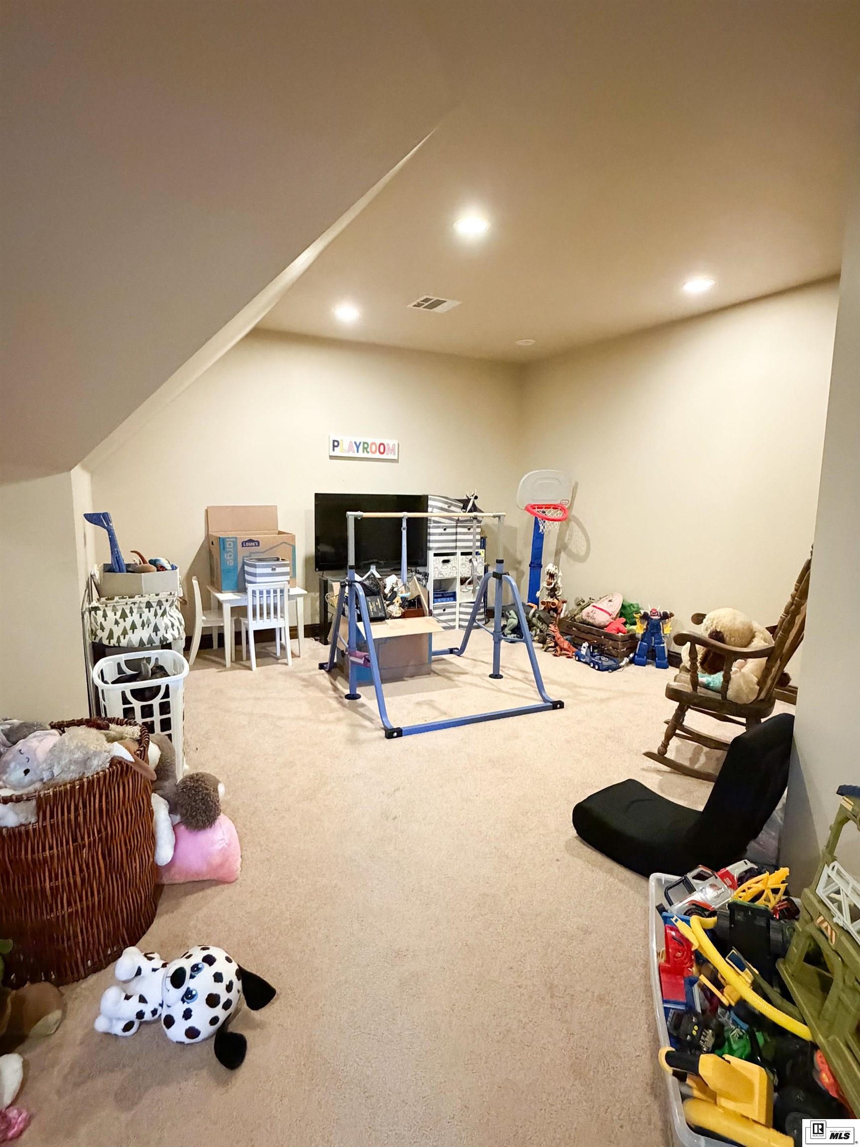 Listing 23