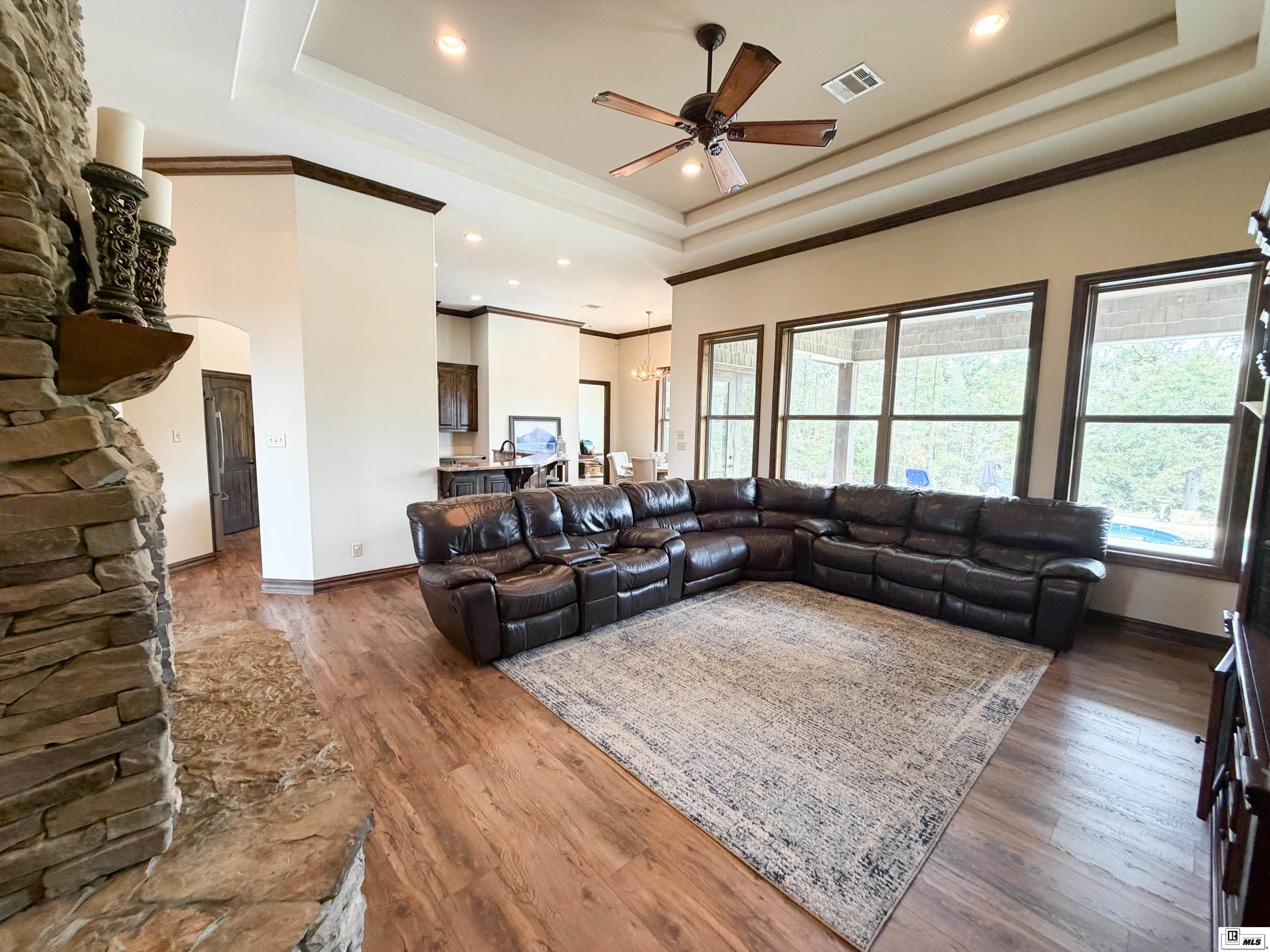 Listing 23