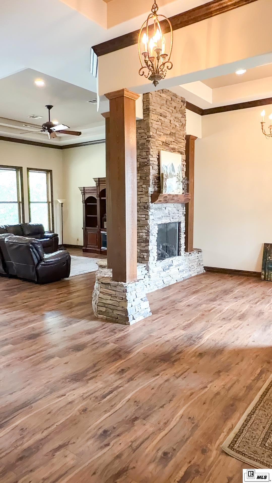 Listing 23