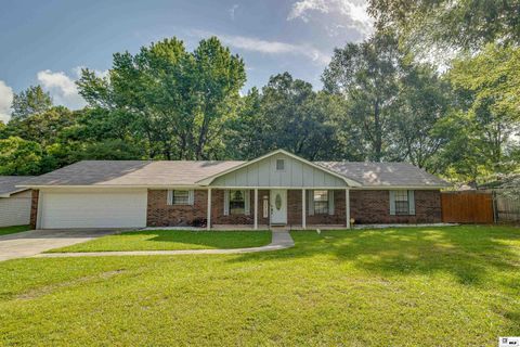 Homes For Sale - 800 Orion Drive<br/> Bastrop, LA 71220