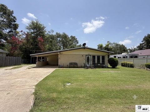Homes For Sale - 207 E College Street<br/> Delhi, LA 71232