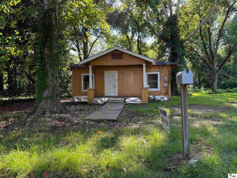 Homes For Sale - 3007 Lee Avenue<br/> Monroe, LA 71202