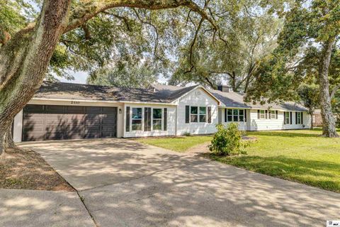 Homes For Sale - 2110 Pargoud Boulevard<br/> Monroe, LA 71201
