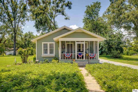 Homes For Sale - 202 Smith Street<br/> Richland County, Rayville, LA 71269