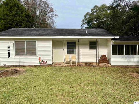 Homes For Sale - 6169 Memorial Park Road<br/> Bastrop, LA 71220
