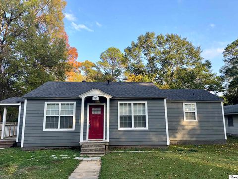 Homes For Sale - 110 Fairview Street<br/> Bastrop, LA 71220