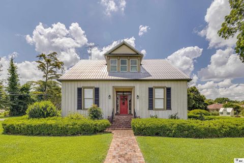 Homes For Sale - 300 S Lincoln Street<br/> Madison County, Tallulah, LA 71282