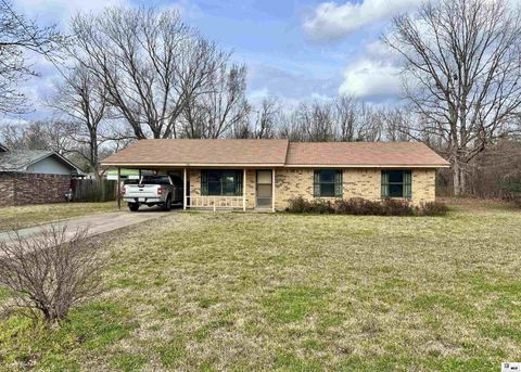 Homes For Sale - 704 Oak Street<br/> West Carroll County, Oak Grove, LA 71263