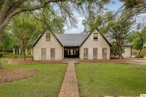 Homes For Sale - 3313 Deborah Drive<br/> Monroe, LA 71201