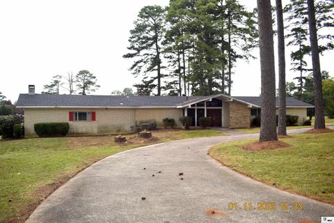 Homes For Sale - 1908 Evangeline Drive<br/> Bastrop, LA 71220