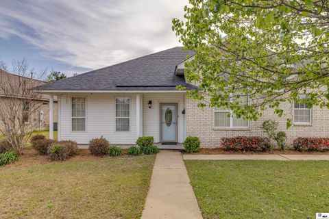 Homes For Sale - 200 Luke Drive<br/> Monroe, LA 71203