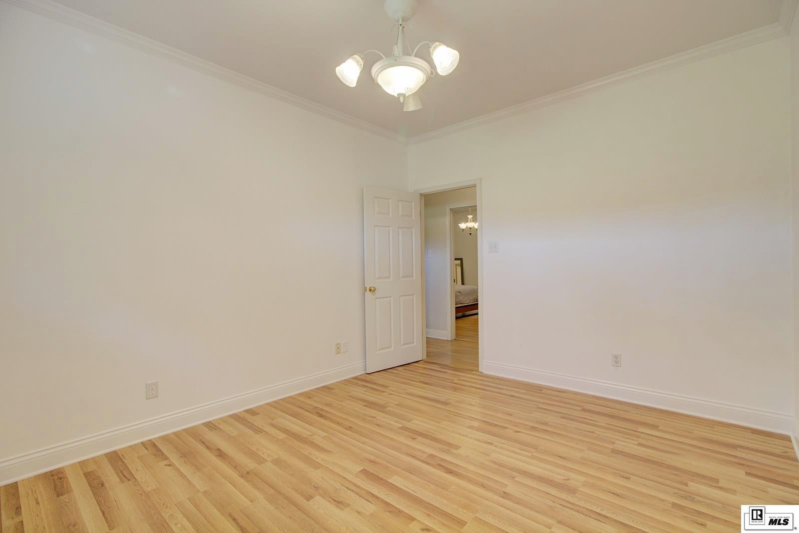 Listing 32