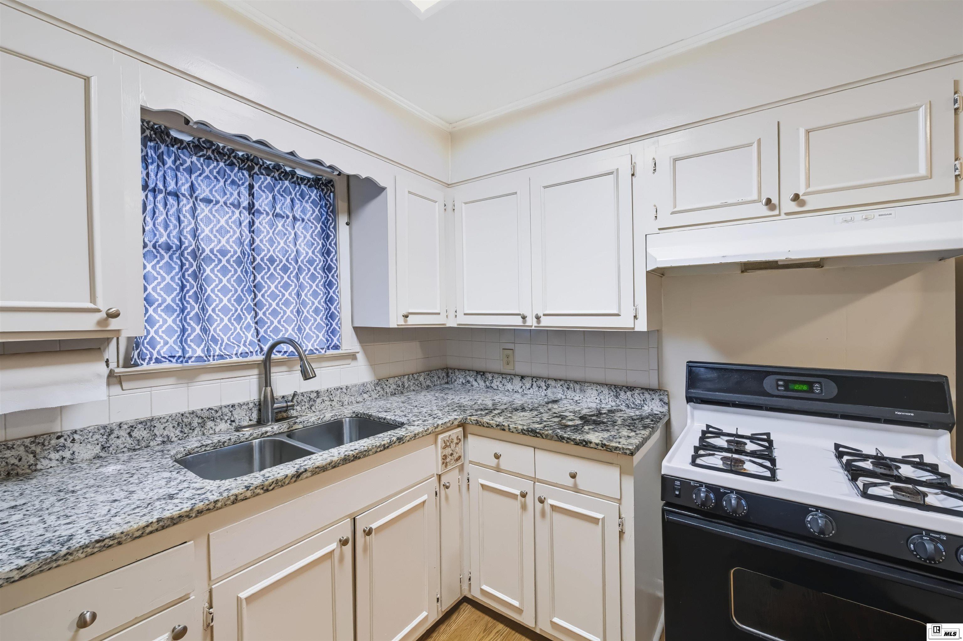 Listing 215
