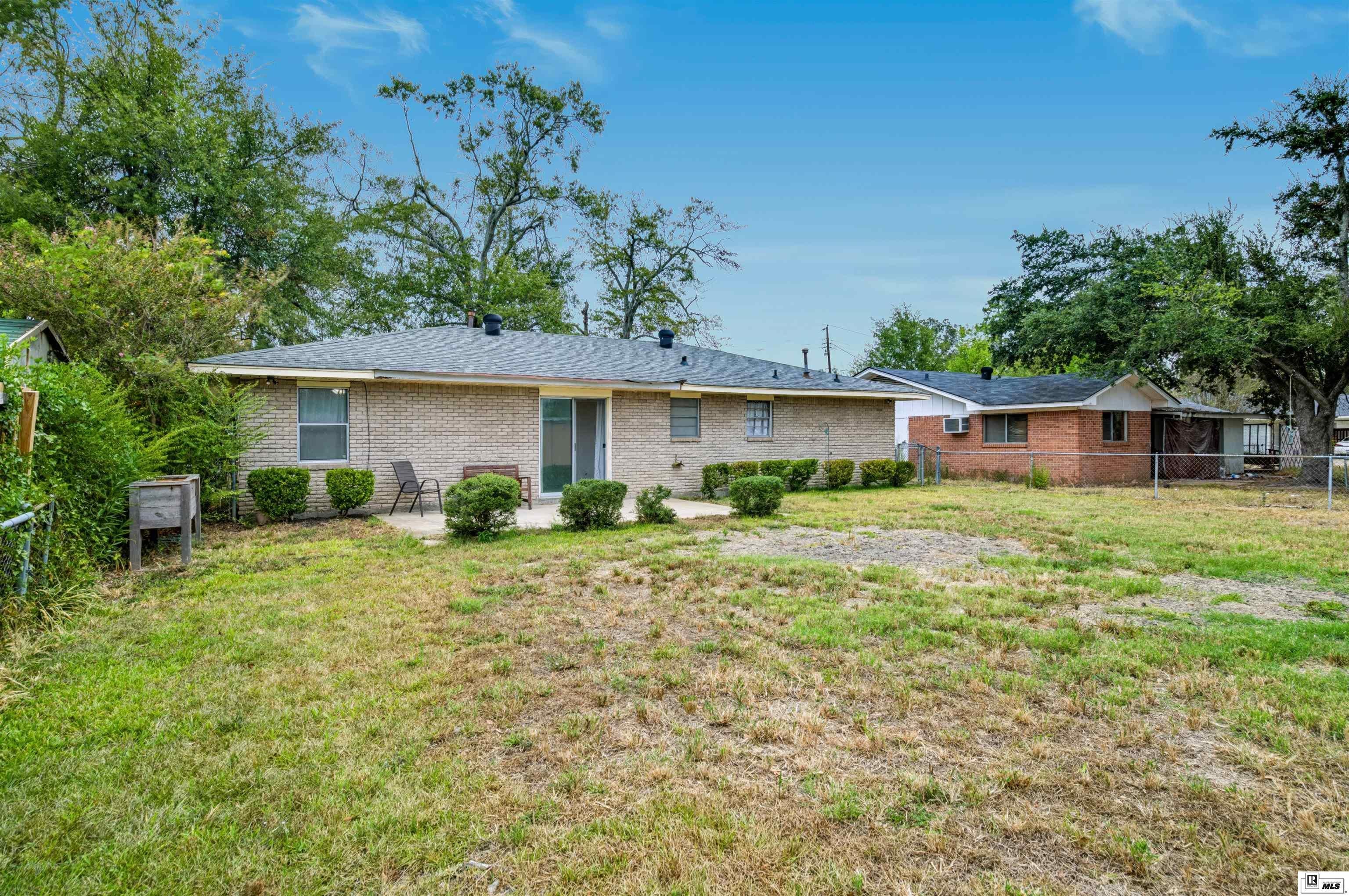 Listing 215