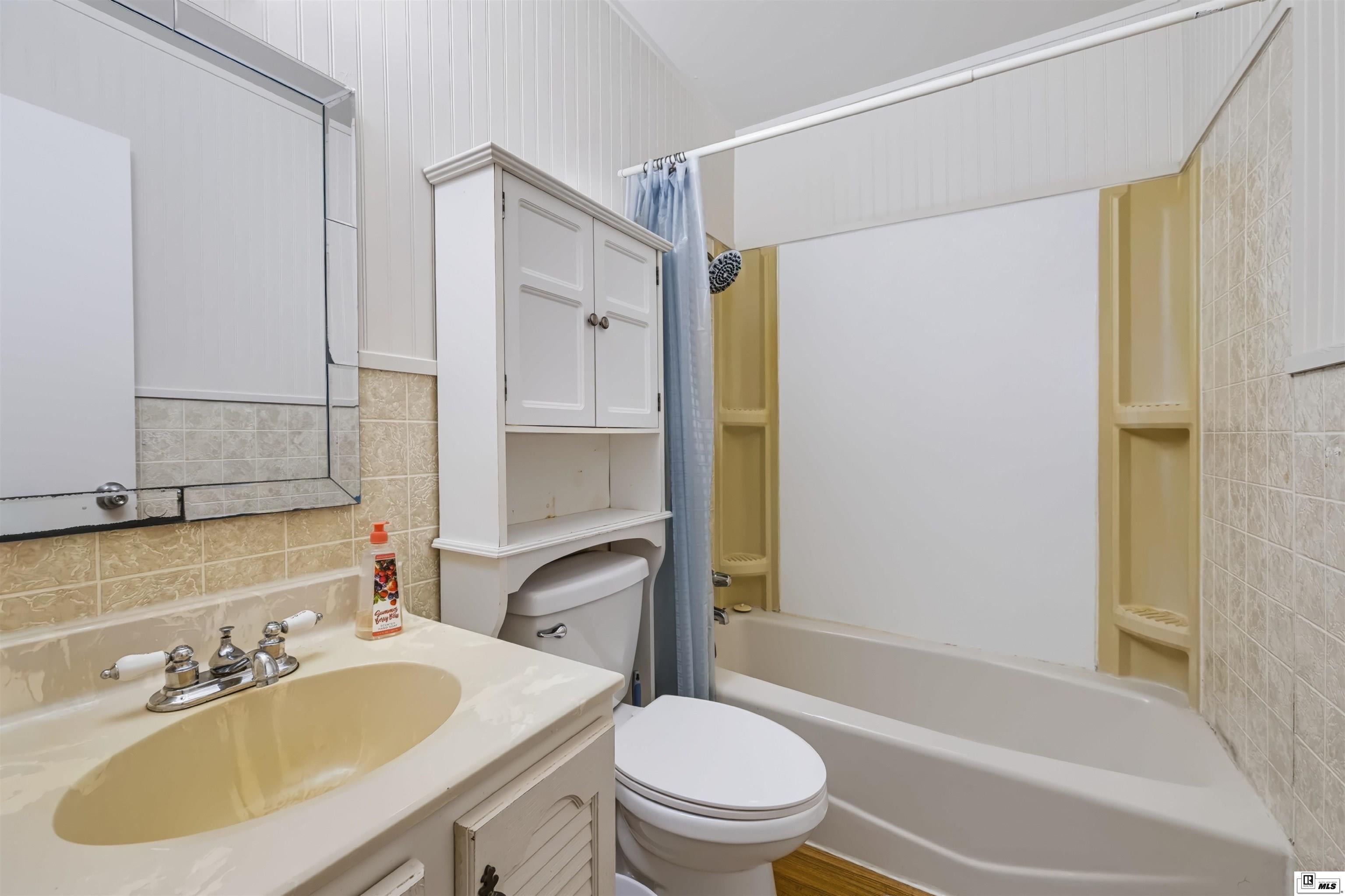 Listing 215